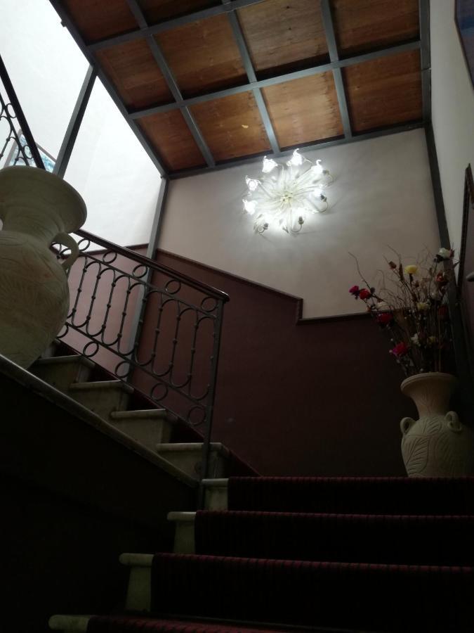 Hotel Biscari คาตาเนีย ภายนอก รูปภาพ