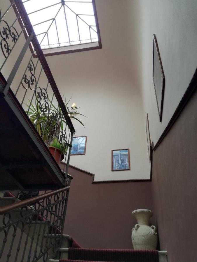 Hotel Biscari คาตาเนีย ภายนอก รูปภาพ