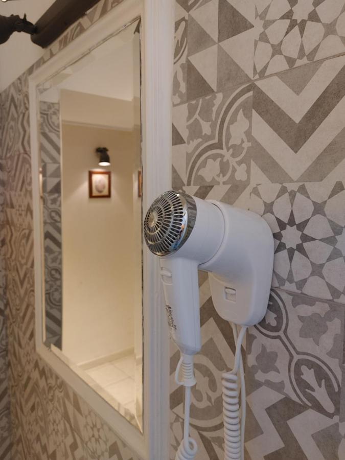 Hotel Biscari คาตาเนีย ภายนอก รูปภาพ