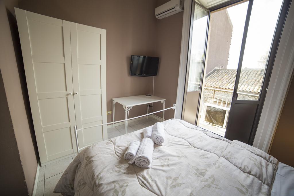 Hotel Biscari คาตาเนีย ภายนอก รูปภาพ